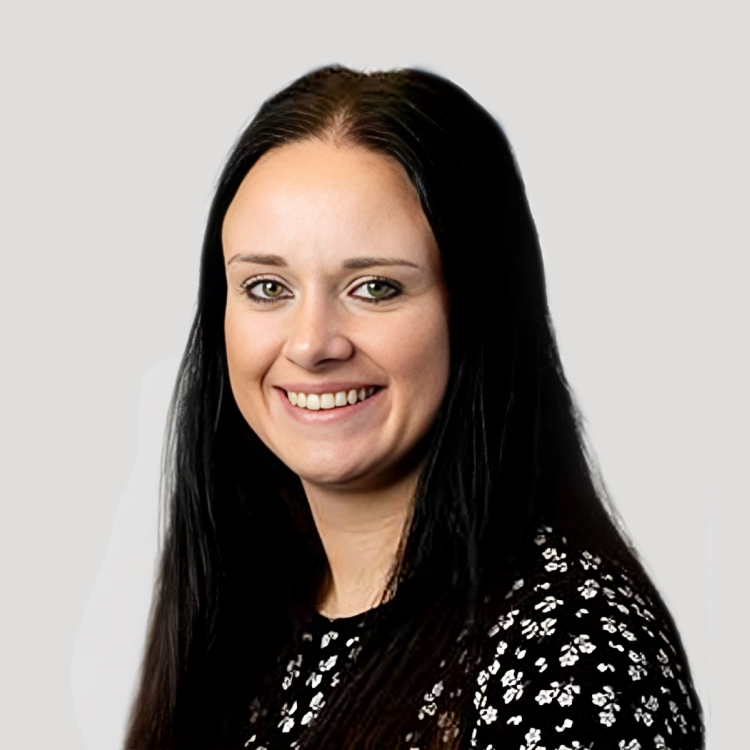 Natalie Lloyd